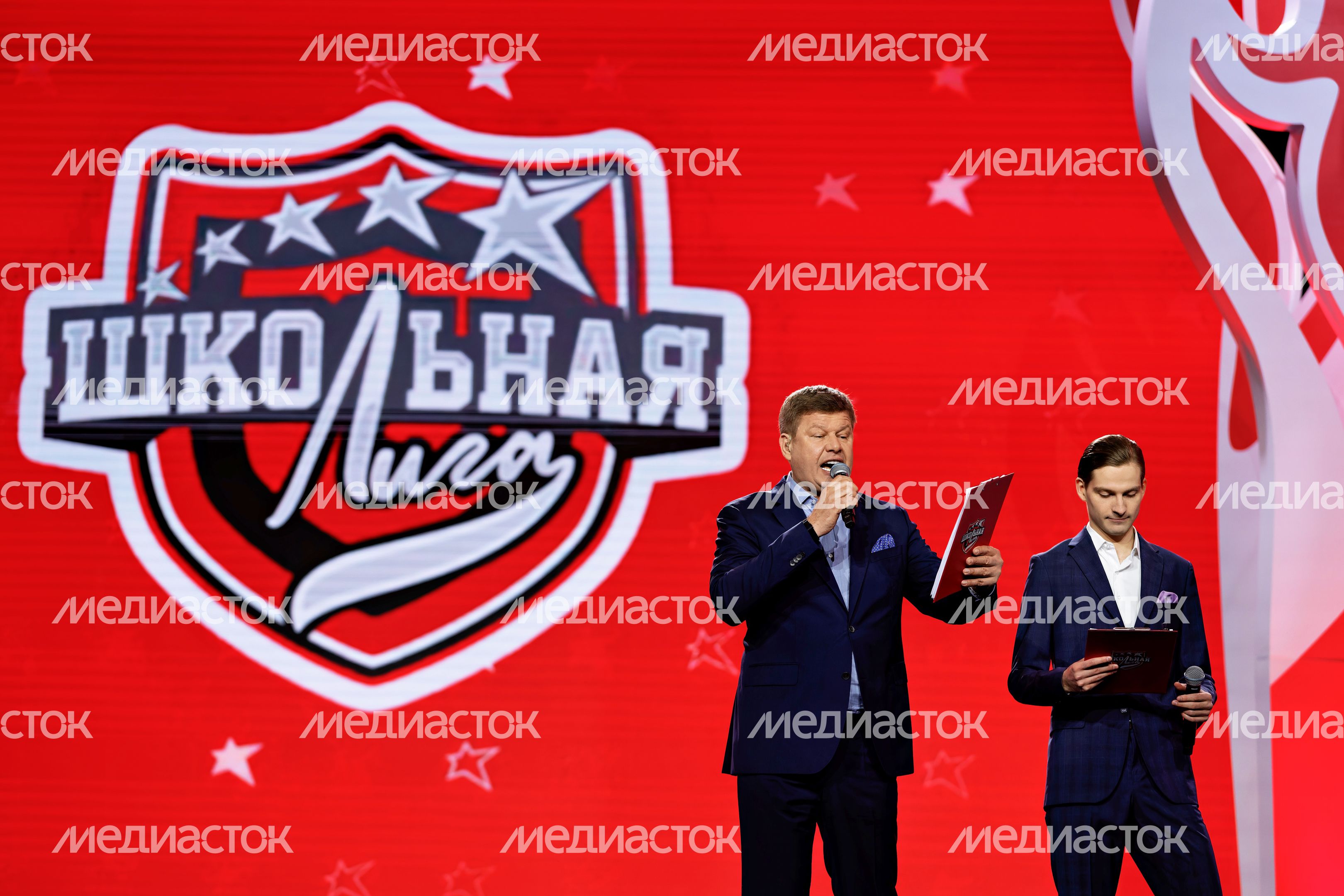 Спортивный комментатор Дмитрий Губерниев стал ведущим грандиозного финала Единой школьной лиги в «Live Арене» в Одинцово
