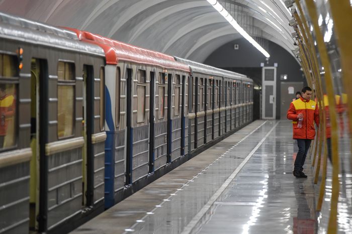 Подтопление станции метро Окружная на севере Москвы