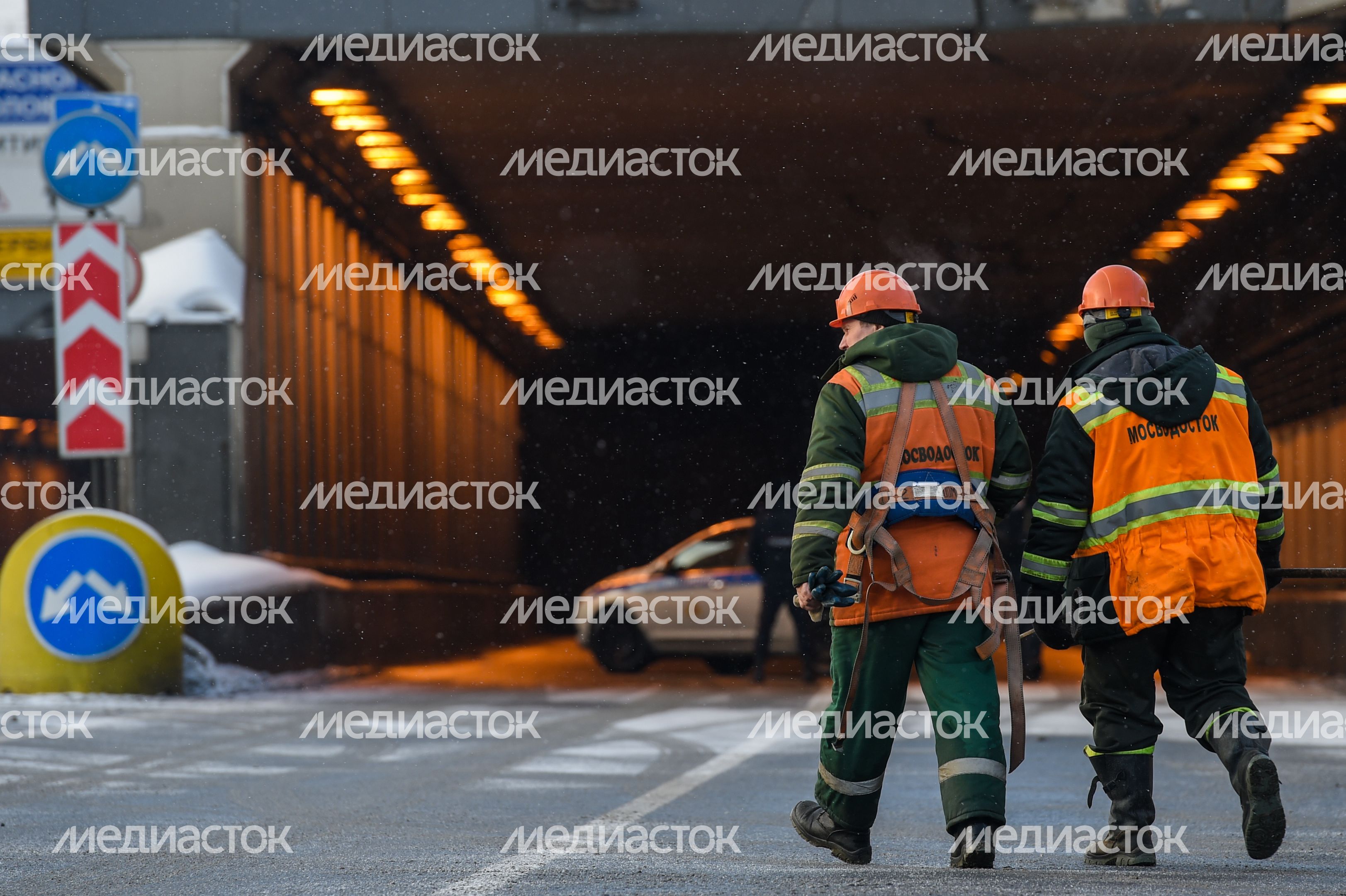 Тушинский тоннель затопило в Москве Тушинский тоннель затопило в Москве