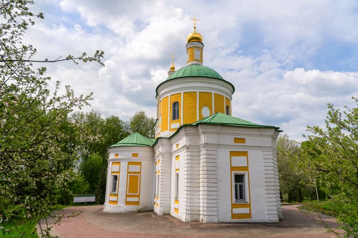 Церковь Усекновения главы Иоанна Предтечи в Чехове