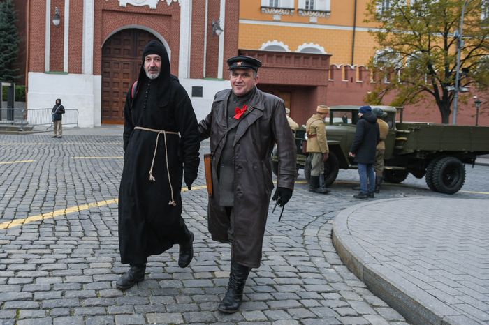 Торжественный марш в честь парада 1941 года на Красной площади в Москве