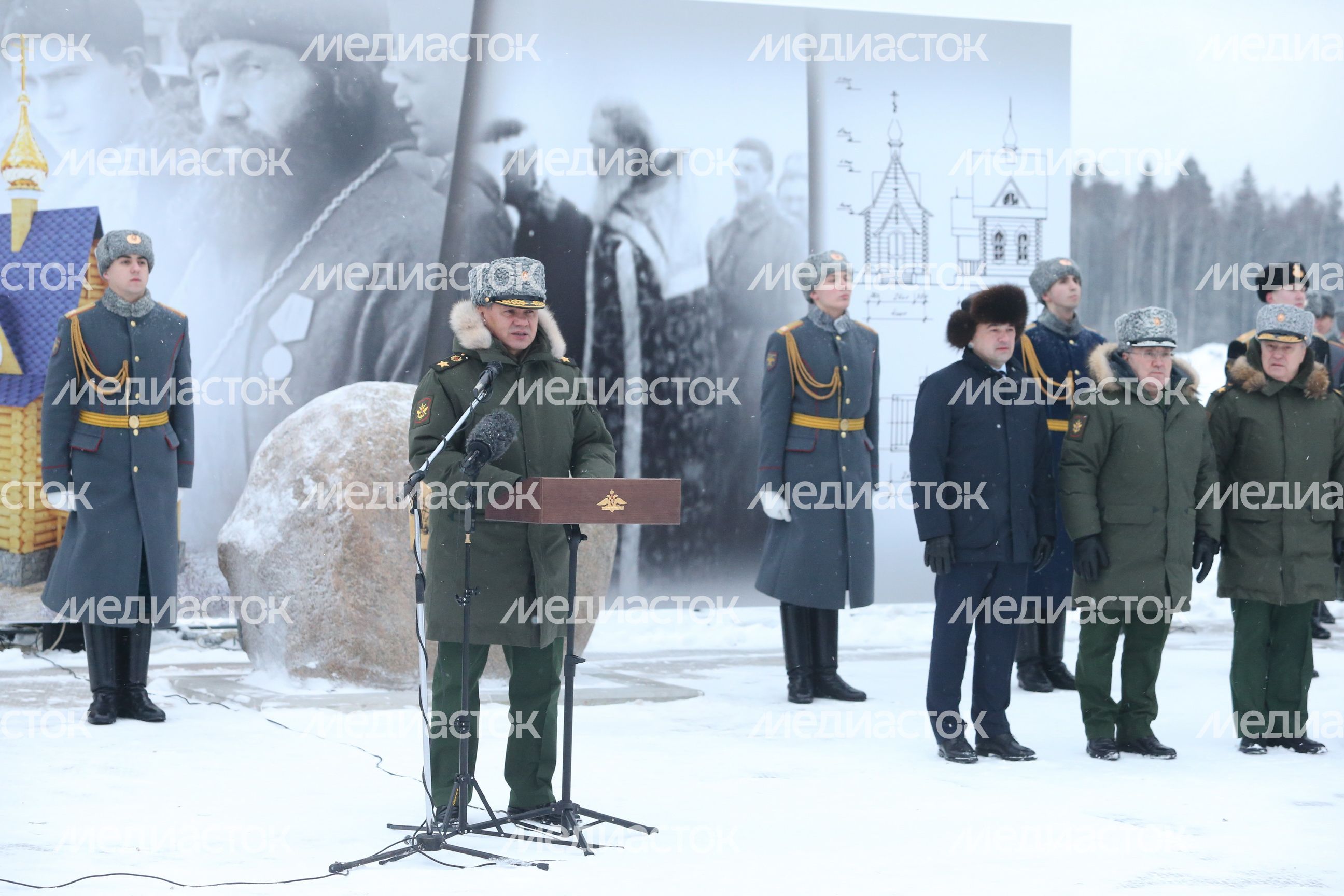 Церемония закладки памятного камня в основание часовни в парке «Патриот»