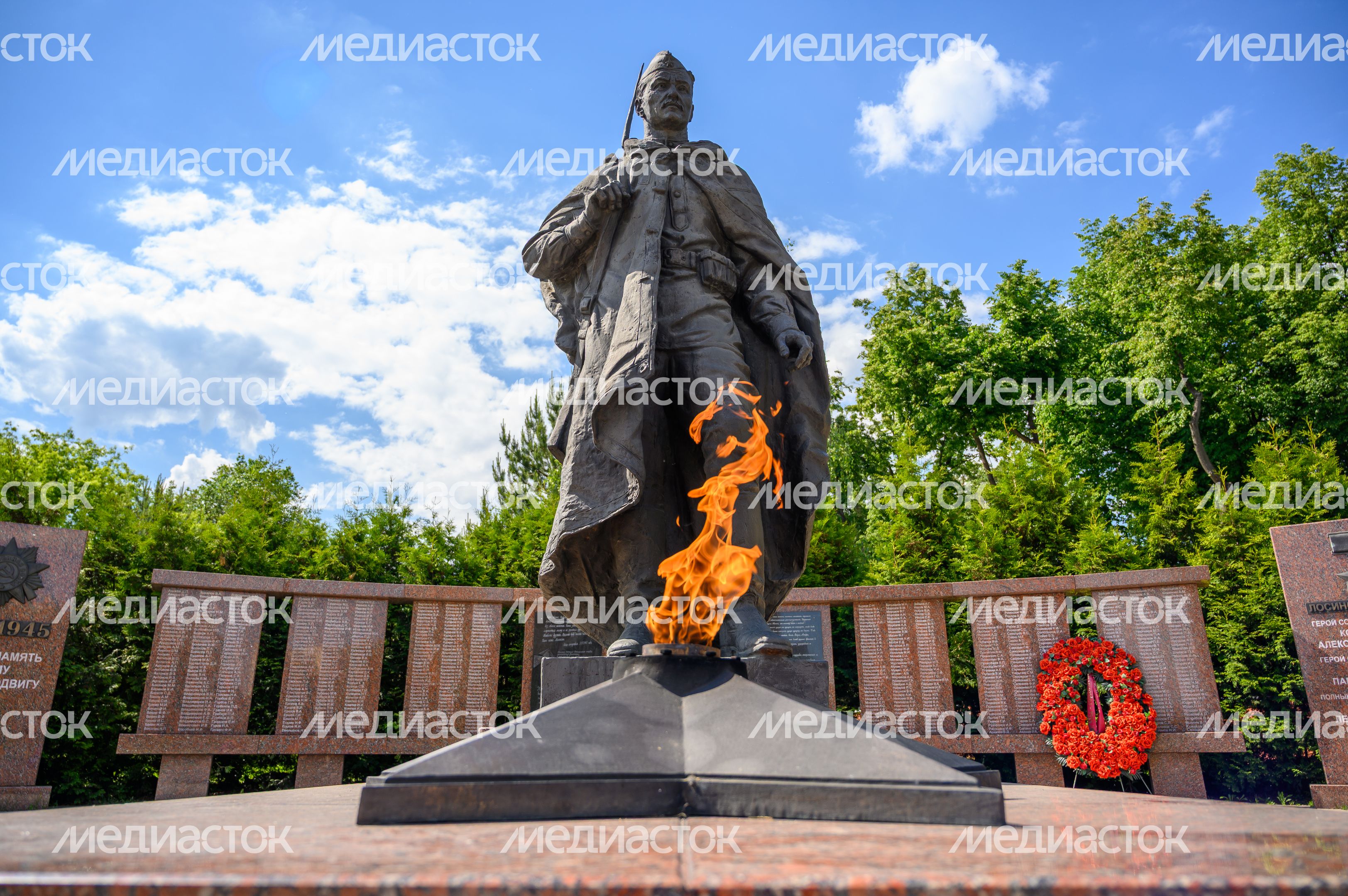 Мемориал погибшим в Великой Отечественной войне жителям Лосино-Петровского на территории Никольского парка