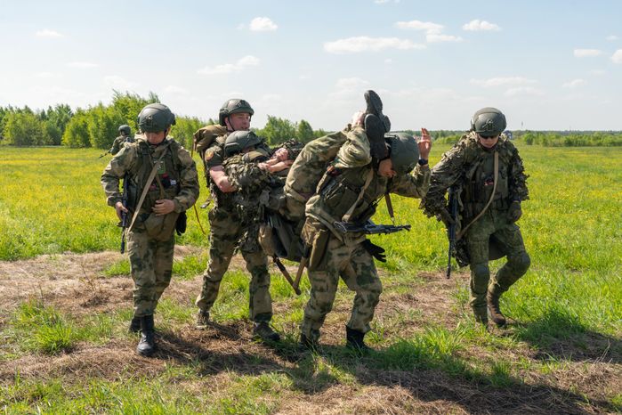 Военно-техническая игра "Арт-дуэль-2024" на аэродроме Волосово