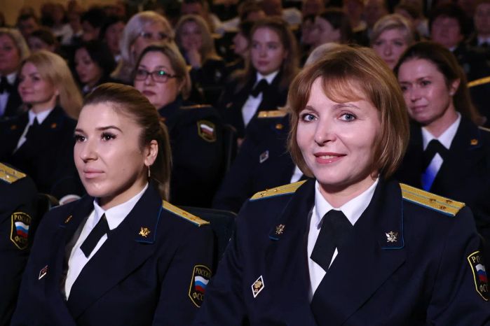 Судебных приставов поздравили с профессиональным праздником