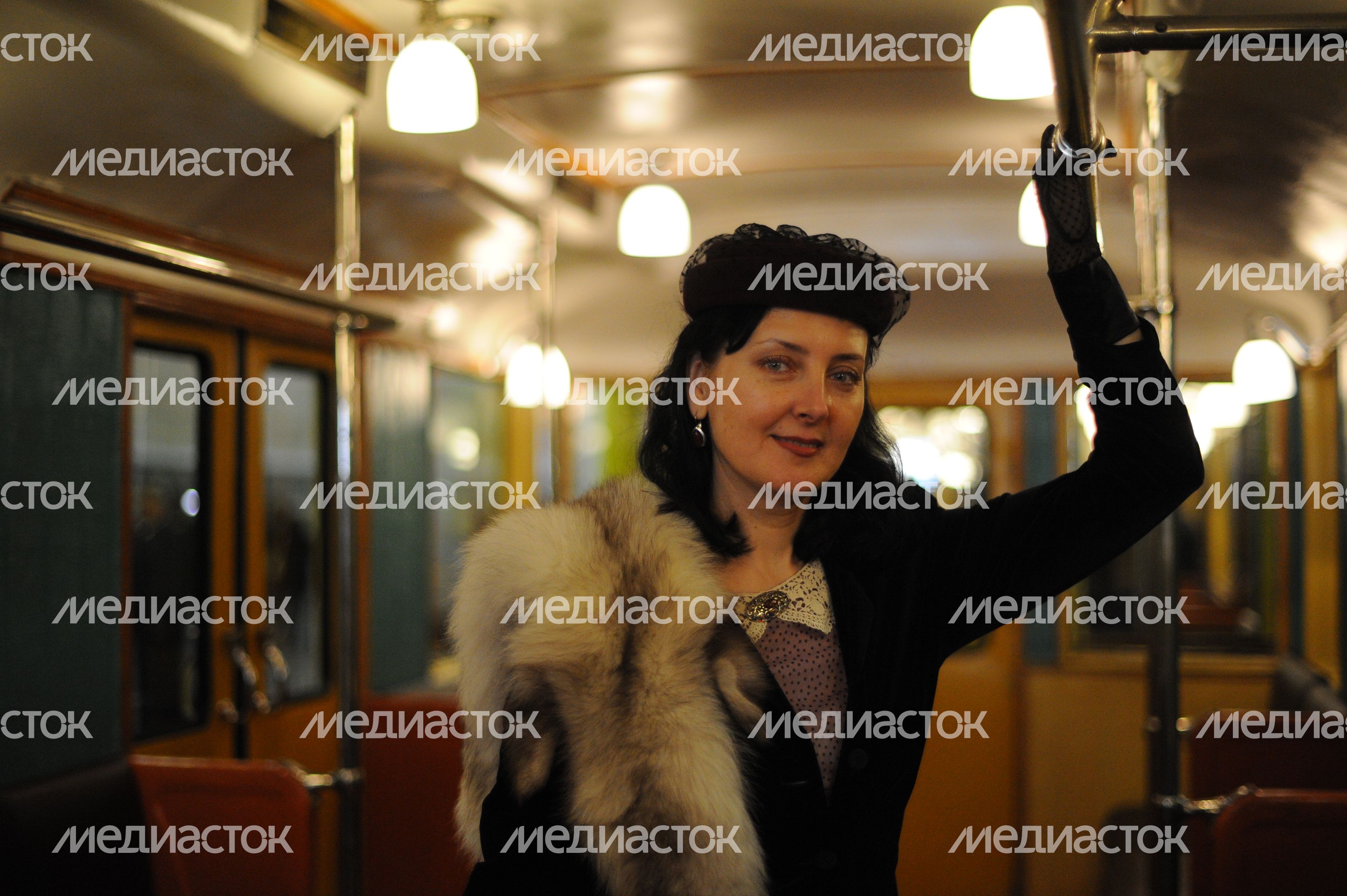 Выставка ретро-вагонов в честь 80-летия Московского метрополитена Выставка ретро-вагонов в честь 80-летия Московского метрополитена