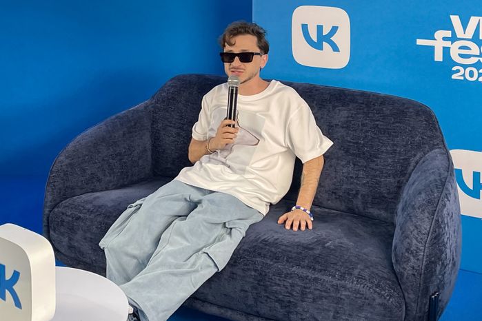 Блогер Эльдар Джарахов на пресс-конференции VK Fest -2024 в Лужниках
