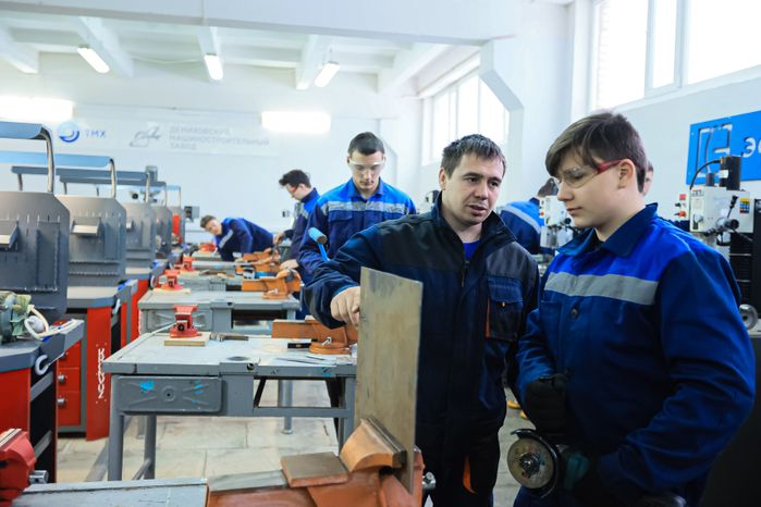 Посещение Губернатором Павлово-Посадского Техникума