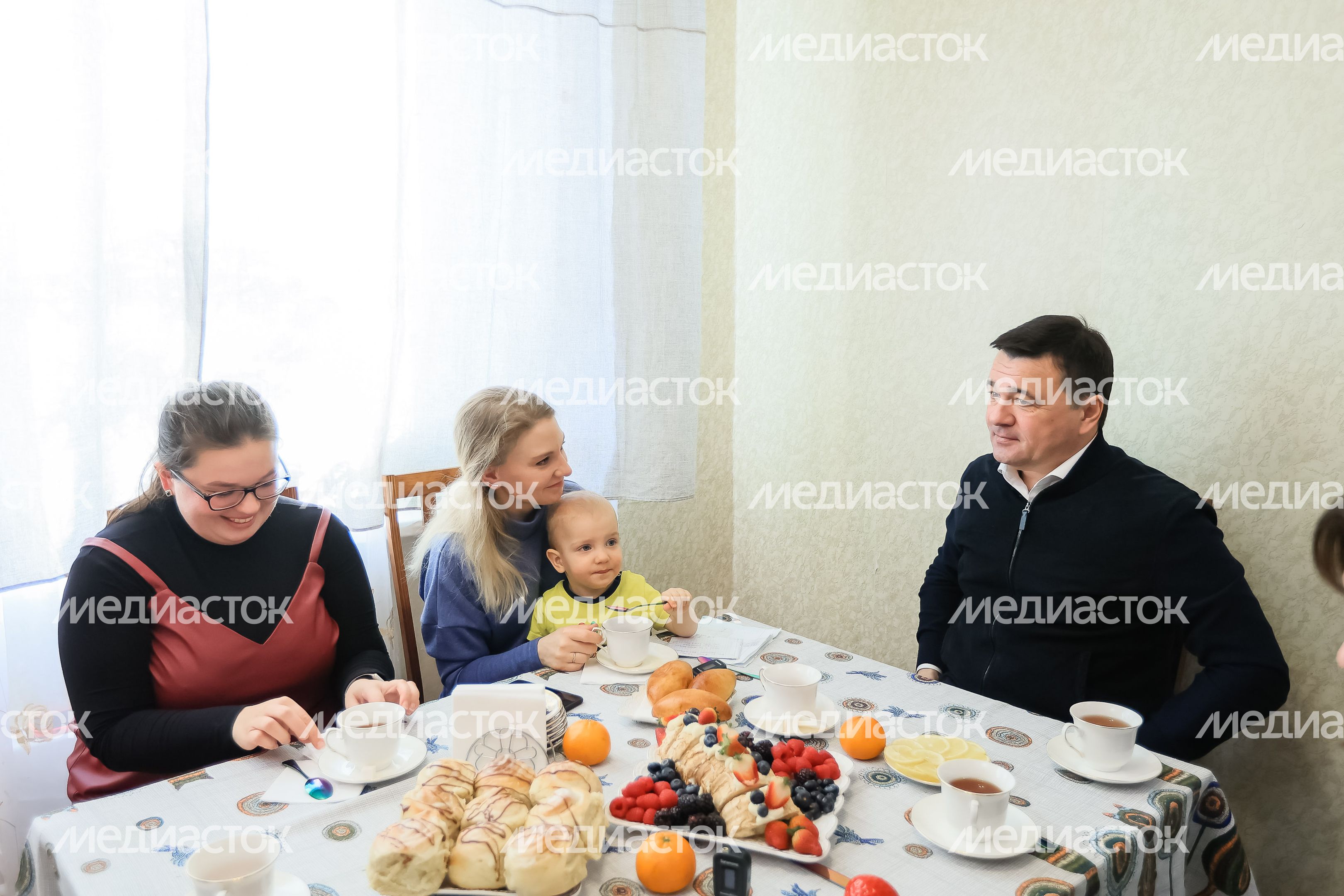 Встреча губернатора с супругами офицеров, участвующих в СВО