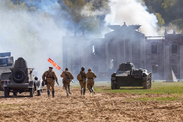 Военно-историческая реконструкция "Успех в единстве поколений" в Химках