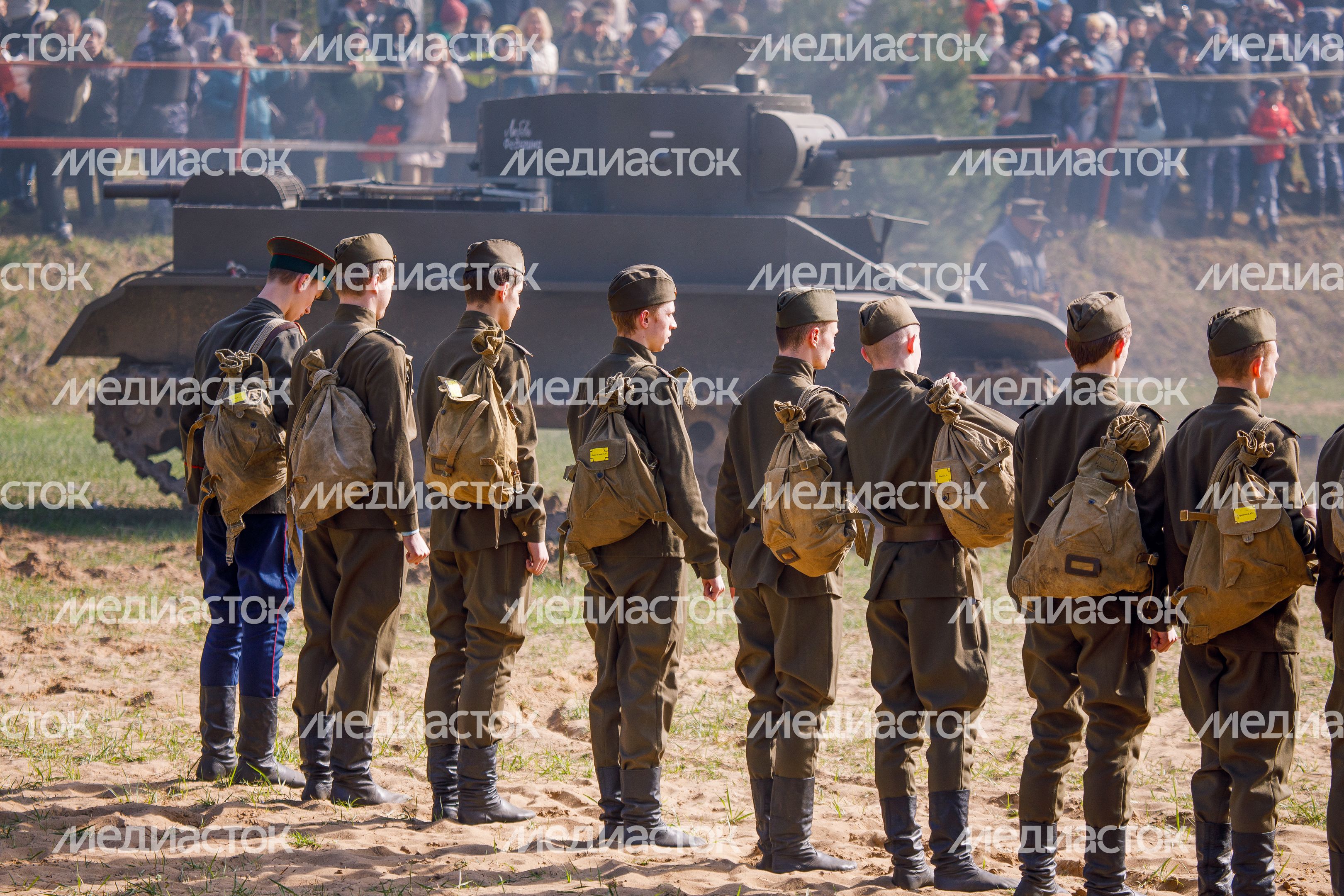 Военно-историческая реконструкция "Успех в единстве поколений" в Химках