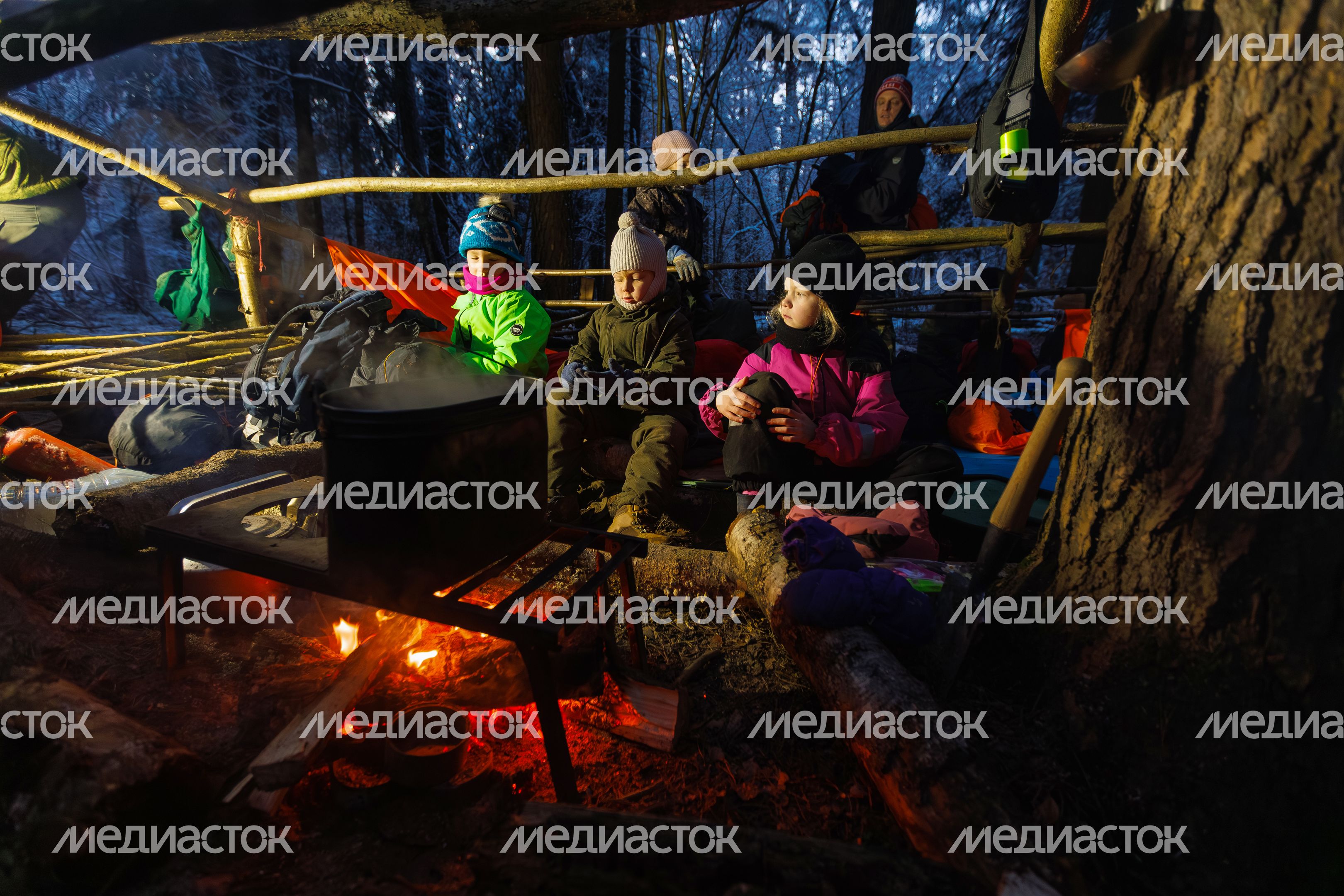 Курсы выживания в лесу для детей: зимний поход в Химкинский лес Курсы выживания в лесу для детей: зимний поход в Химкинский лес