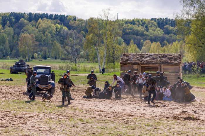 Военно-историческая реконструкция "Успех в единстве поколений" в Химках