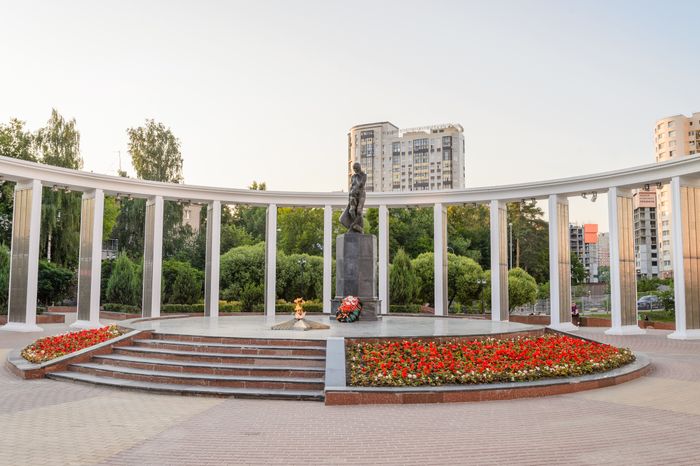 Пушкино. Мемориальный комплекс Память