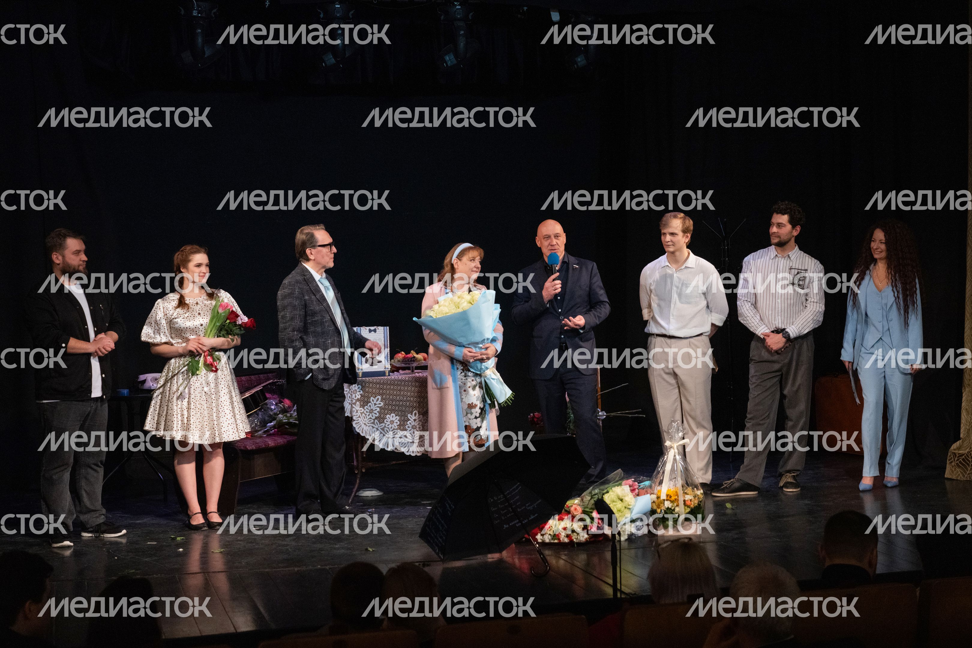 Спектакль «Старомодная комедия» ММДТ «Крылья» в театральном центре «Жаворонки» Одинцовского округа Спектакль «Старомодная комедия» ММДТ «Крылья» в театральном центре «Жаворонки» Одинцовского округа