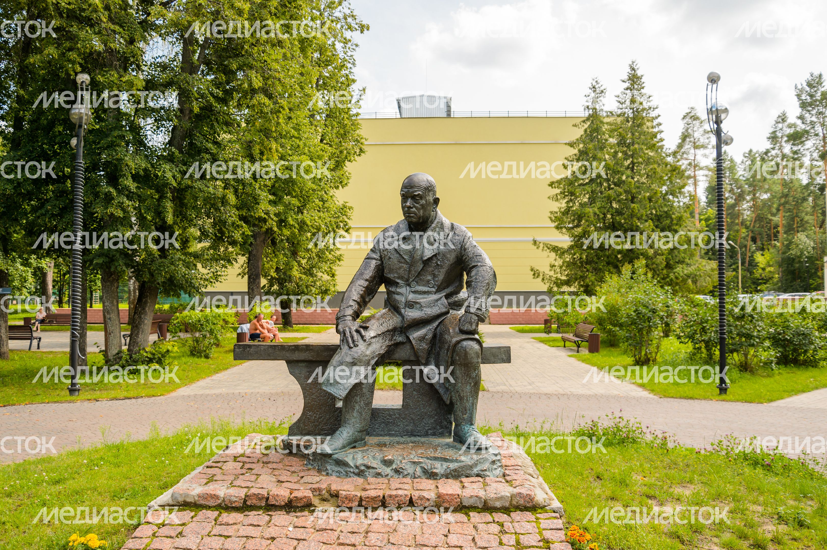 Дубна. Парк Набережная им. Д. И. Менделеева Дубна. Парк Набережная им. Д. И. Менделеева