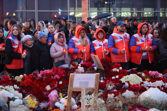 Акция памяти "Журавли" прошла на девятый день после теракта в "Крокус Сити Холле"