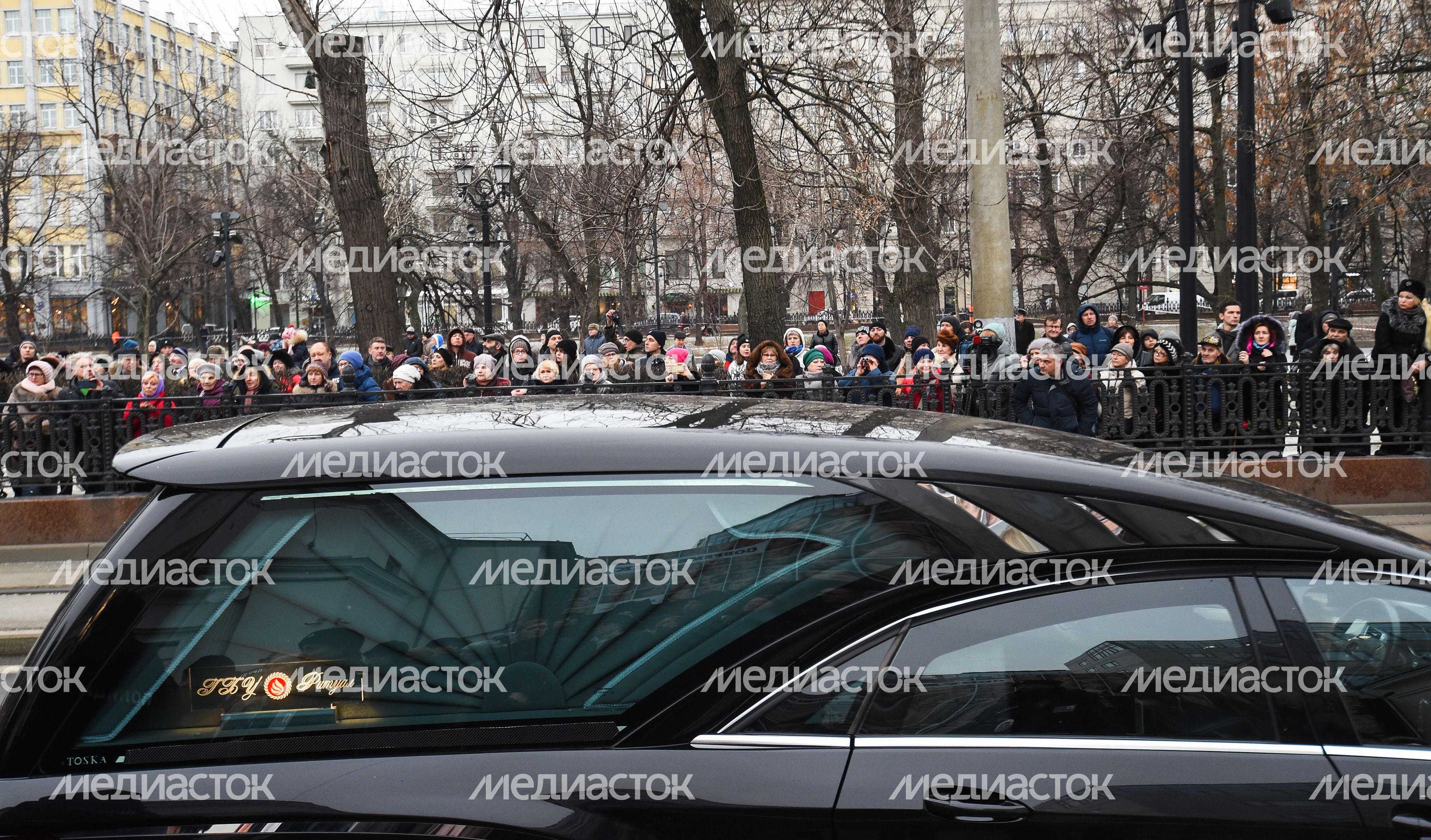 Церемония прощания с Галиной Волчек