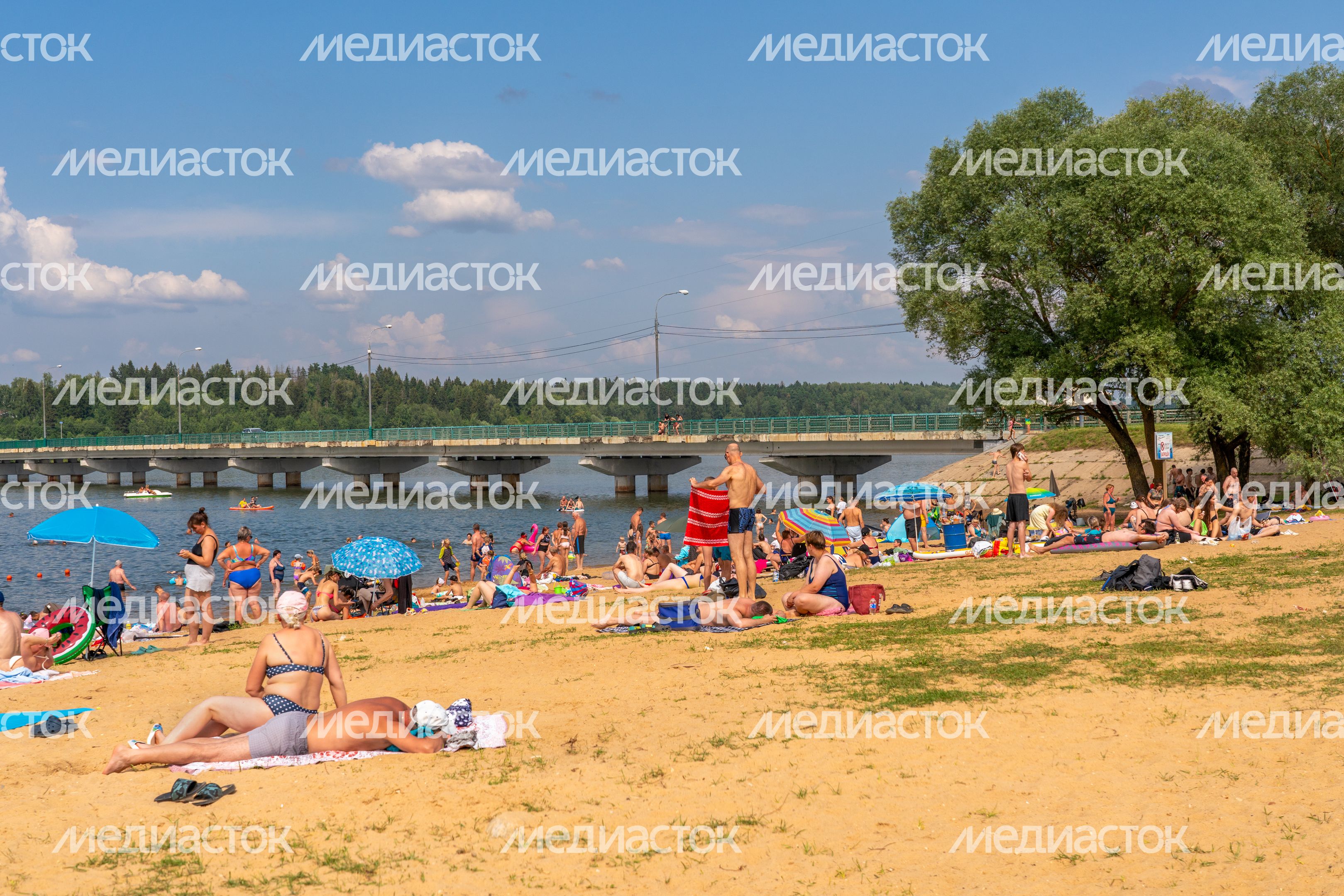 «Ice пляж» на Озеринском водохранилище в Рузе «Ice пляж» на Озеринском водохранилище в Рузе