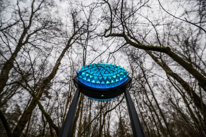 Арт-объект «Встреча» Аллы Урбан в парке Малевича