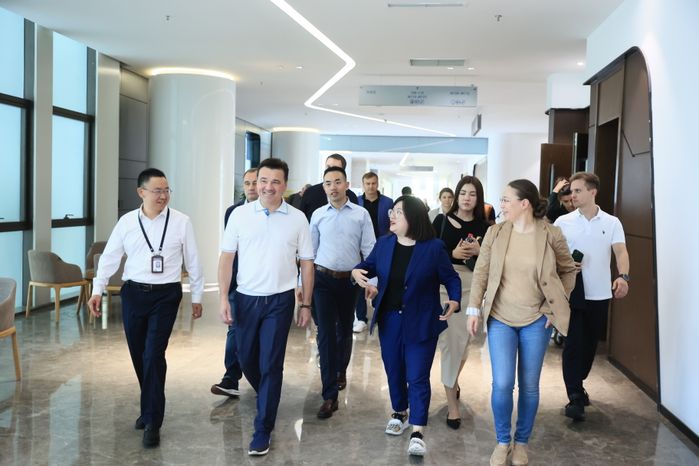 Посещение автозавода Changan Automobile Group в Китае Губернатором Подмосковья