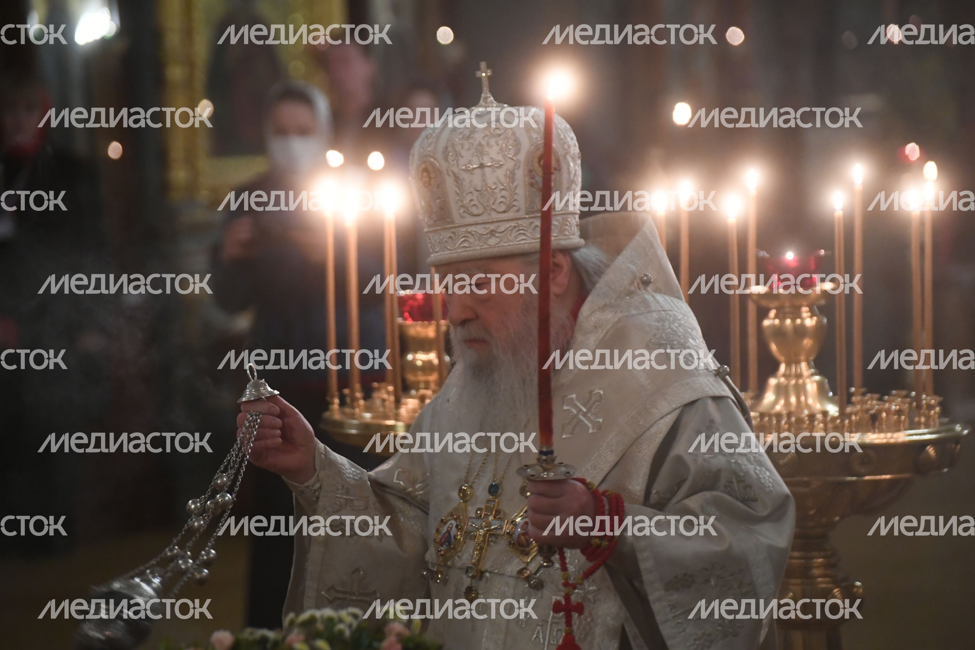 Пасхальное богослужение в Успенском храме Новодевичьего монастыря Пасхальное богослужение в Успенском храме Новодевичьего монастыря