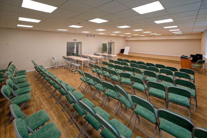 Актовый зал Софьинской средней школы после капитального ремонта в Наро-Фоминском округе