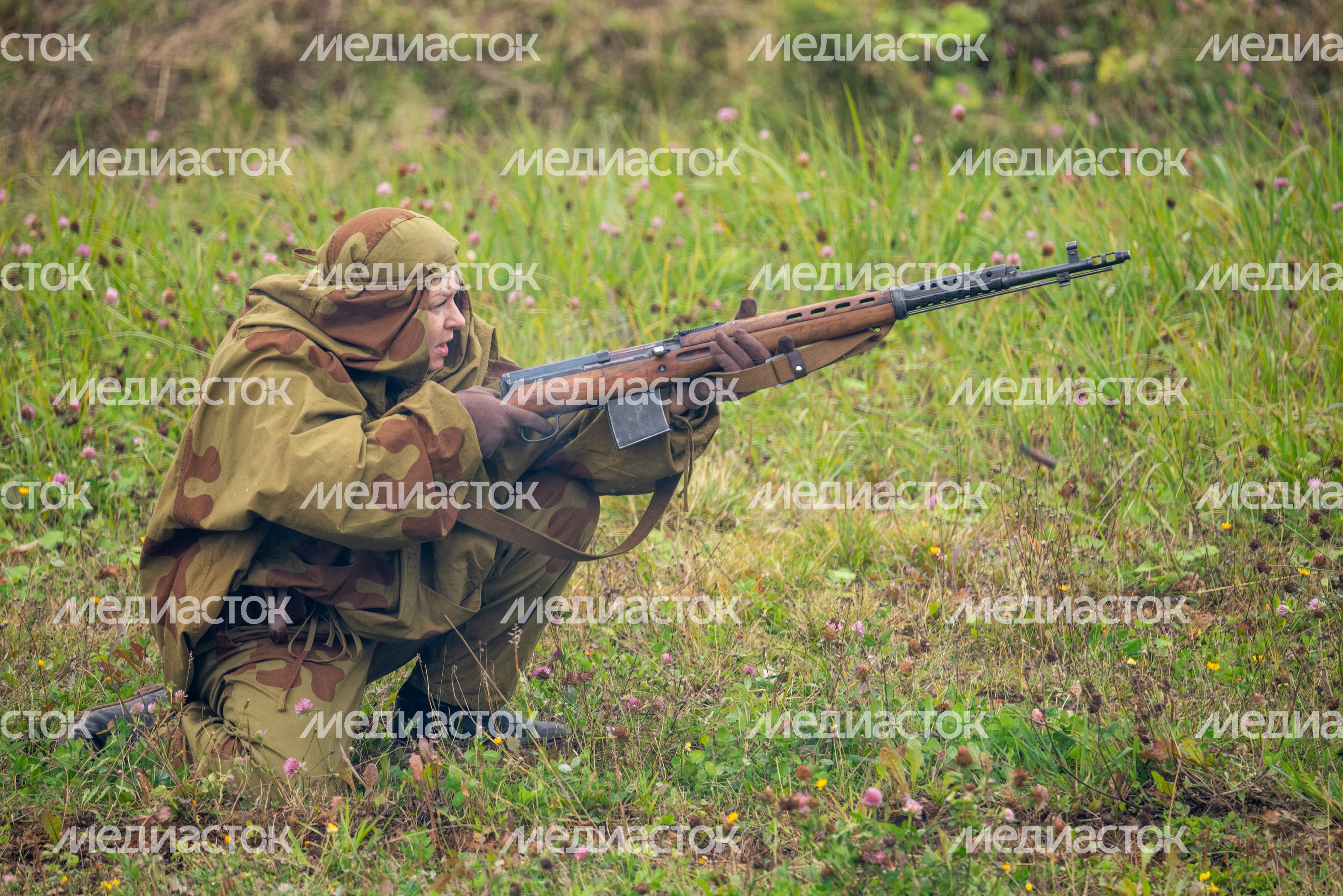Военно-историческая реконструкция боя в День танкиста в парке «Патриот» Одинцовского округа