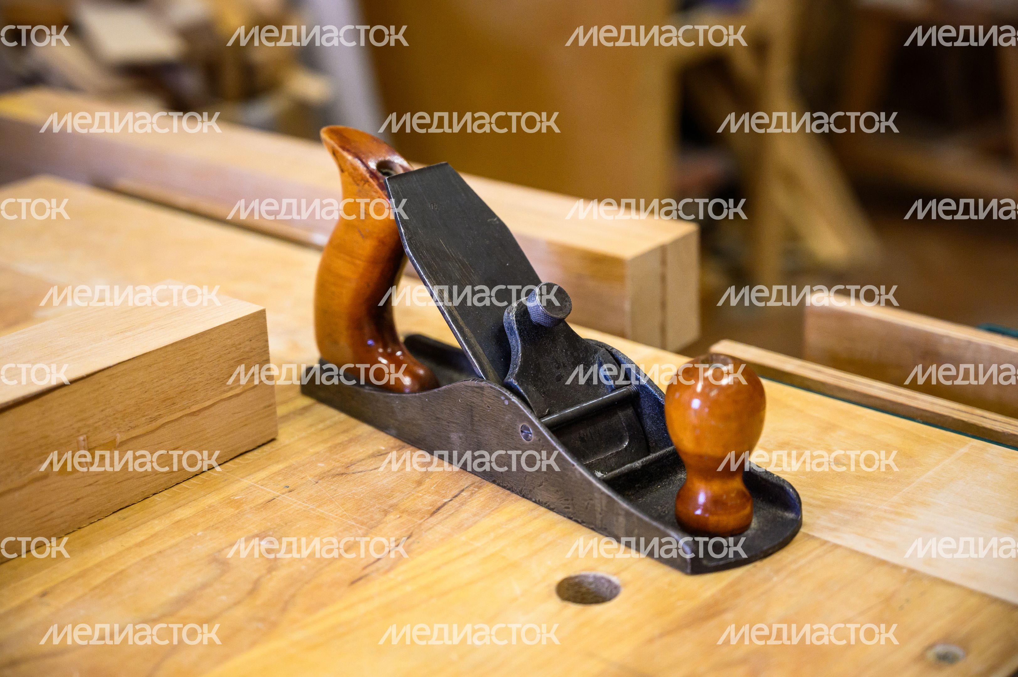 В мастерской художников Ильи и Натальи Рожковых в Орехово-Зуевском г.о. В мастерской художников Ильи и Натальи Рожковых в Орехово-Зуевском г.о.