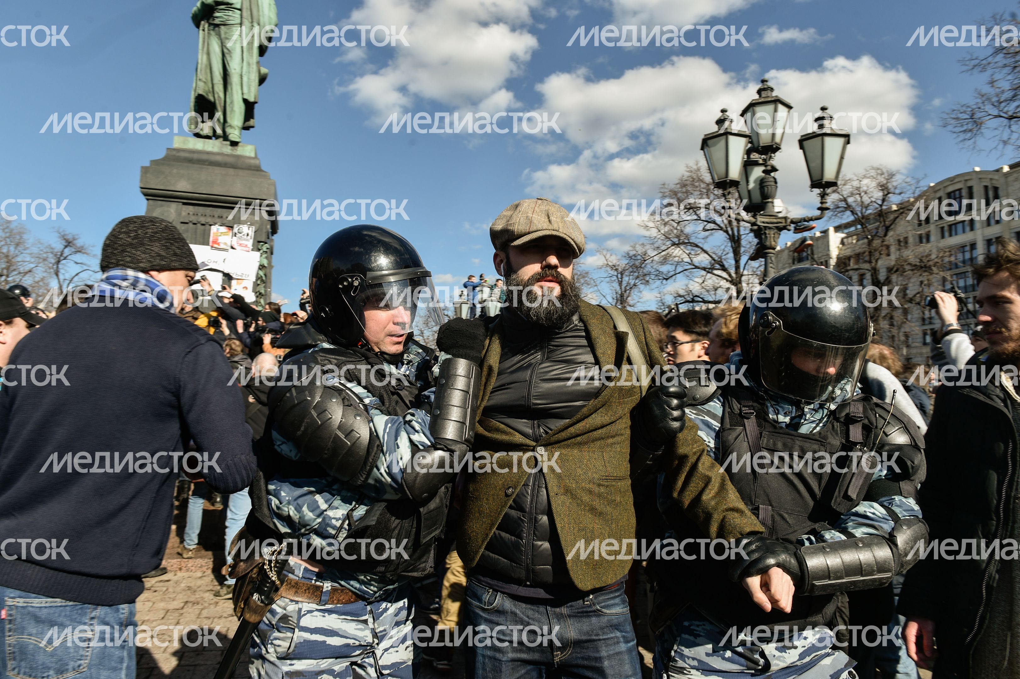 В столице прошел митинг против коррупции.