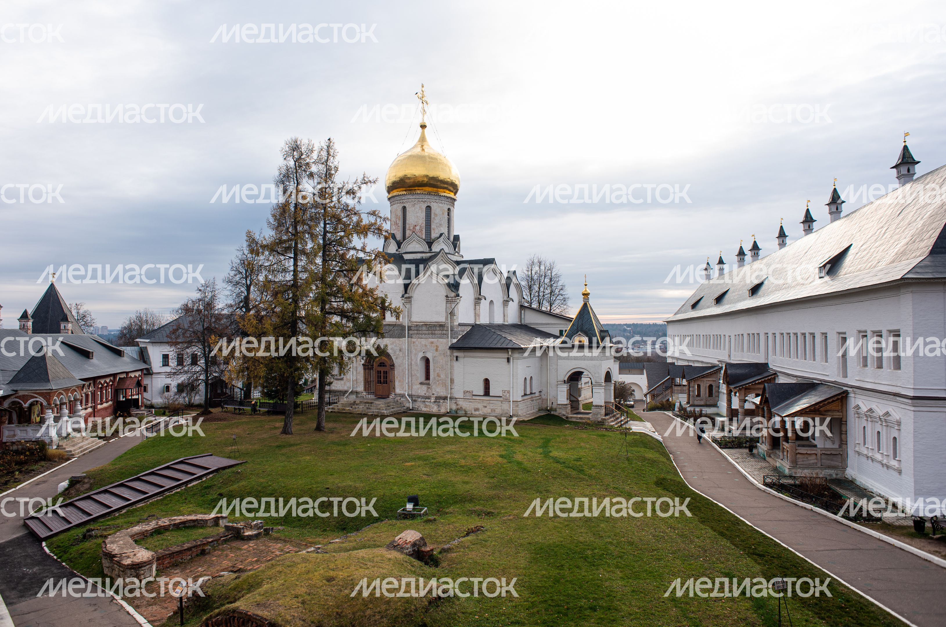 Осенние виды Саввино-Сторожевского Монастыря