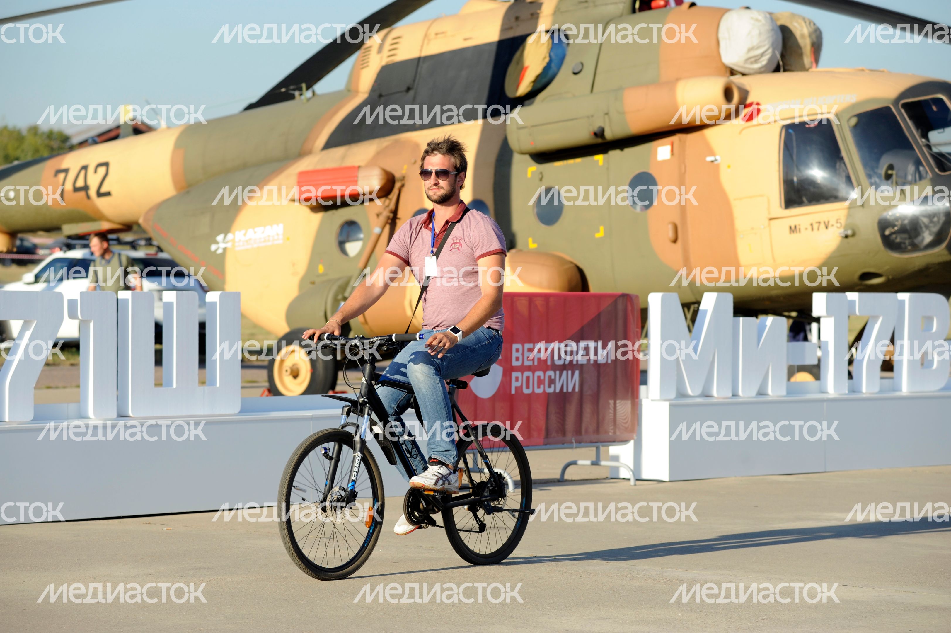 Международный авиационно-космический салон МАКС-2015 в Жуковском