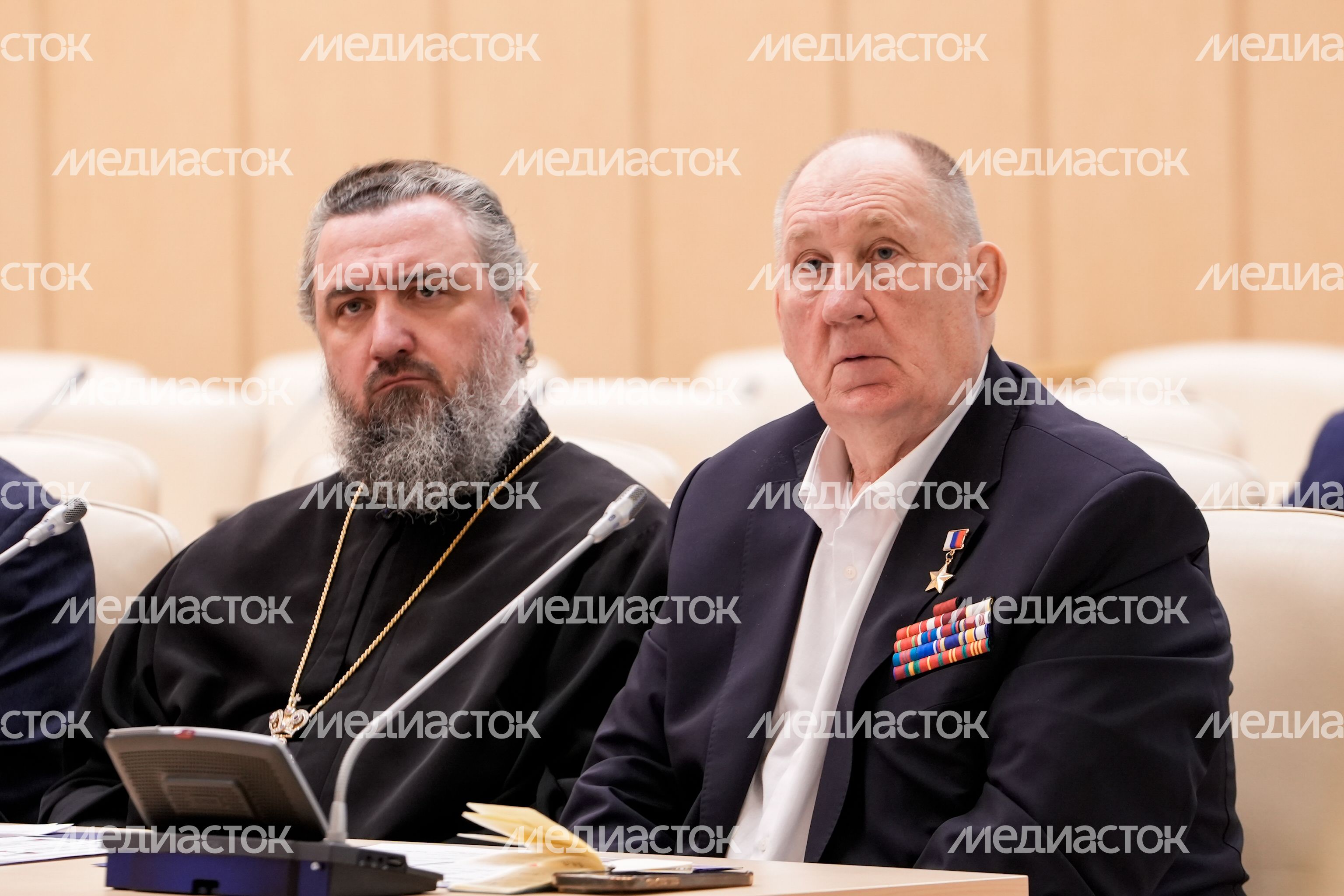 Первое заседание общественного совета региональной программы "Герои Подмосковья" Первое заседание общественного совета региональной программы "Герои Подмосковья"