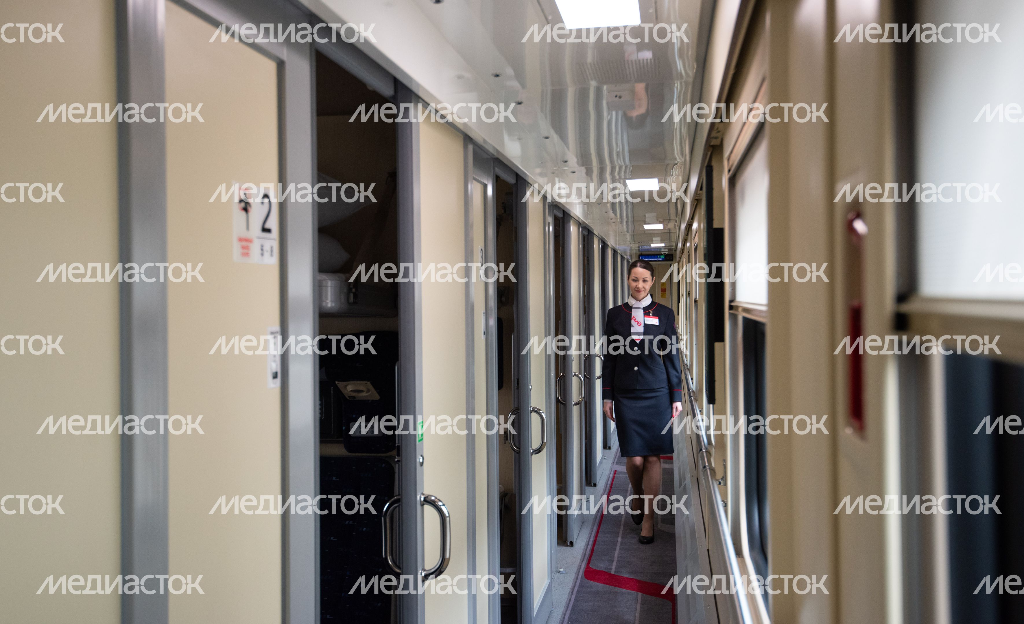 Новый вагон‑купе РЖД с душем и холодильником