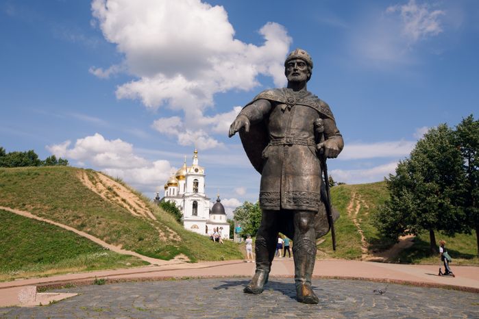 Дмитров. Памятник Юрию Долгорукому