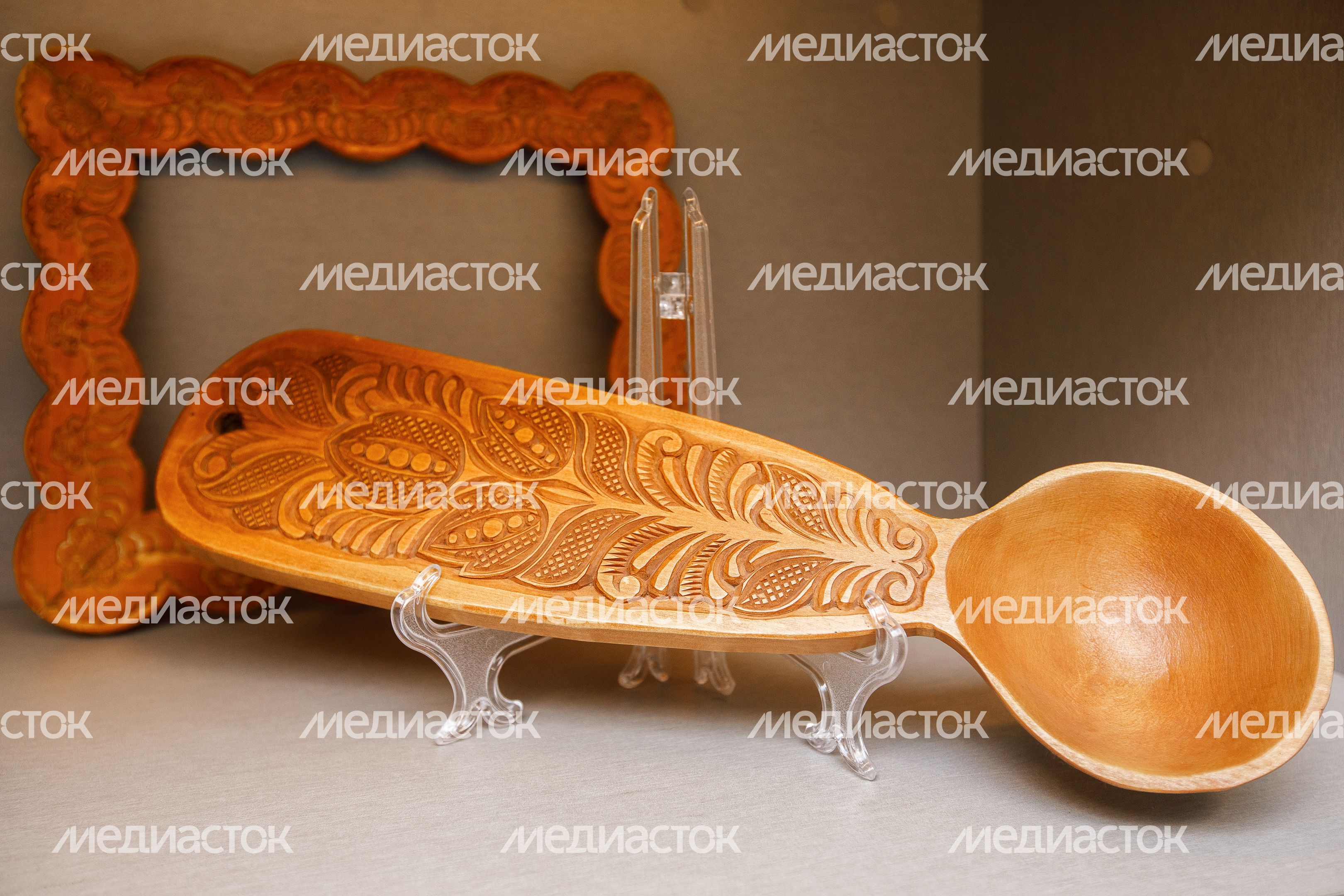 Мастерская абрамцево-кудринской резьбы в Хотьково продолжает народные промыслы Подмосковья Мастерская абрамцево-кудринской резьбы в Хотьково продолжает народные промыслы Подмосковья