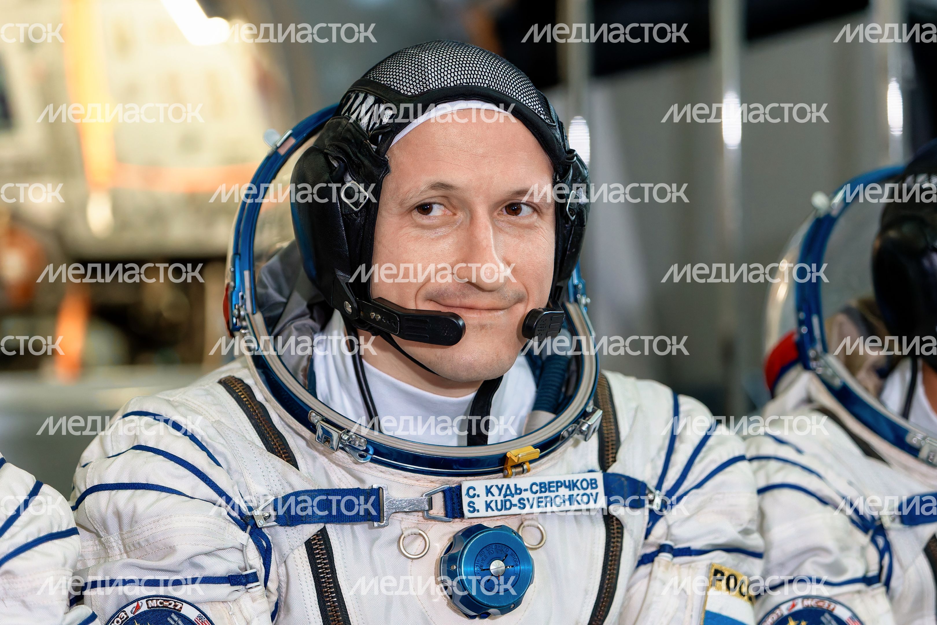 Командир дублирующего экипажа МКС-73 Сергей Кудь-Сверчков на комплексной тренировке в Звездном городке Командир дублирующего экипажа МКС-73 Сергей Кудь-Сверчков на комплексной тренировке в Звездном городке