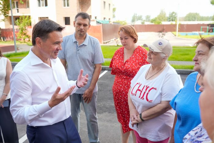 Андрей Воробьев проверил реализацию программы расселения аварийного жилья в Дубне