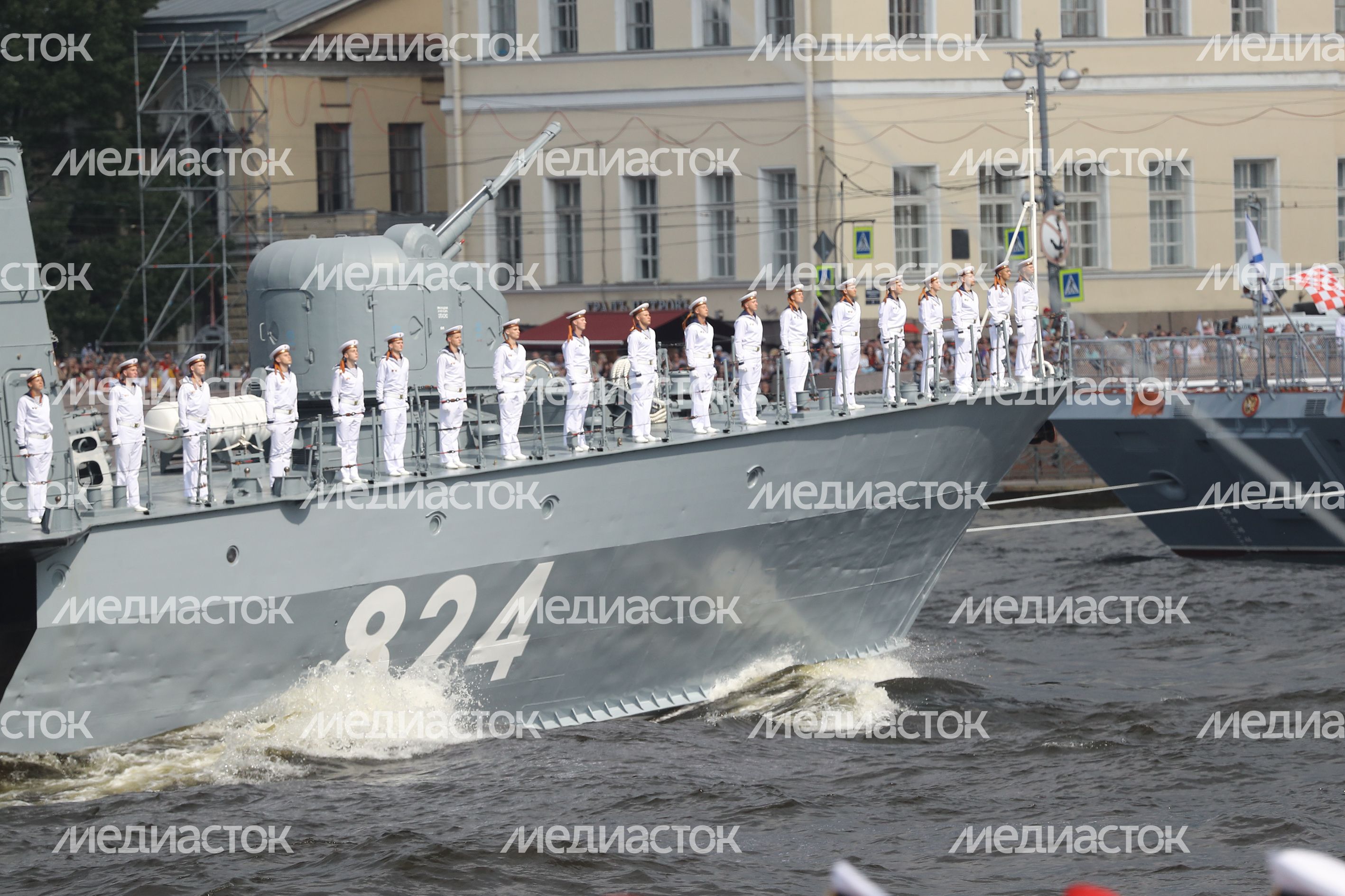 Главный парад Военно-Морского Флота в Санкт-Петербурге