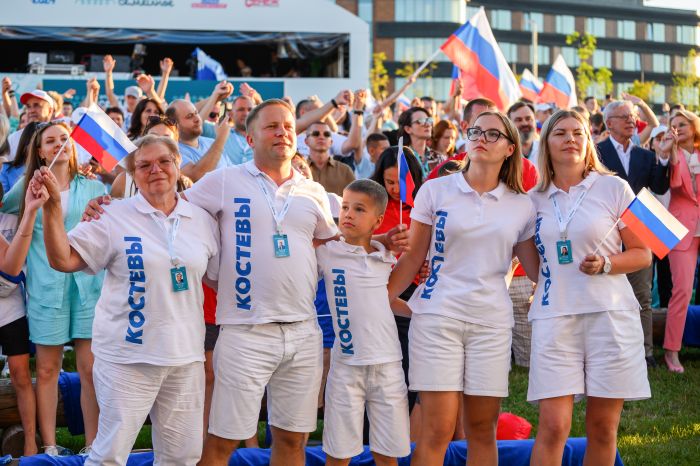 Финал конкурса "Это у нас семейное" в Солнечногорске в День семьи, любви и верности
