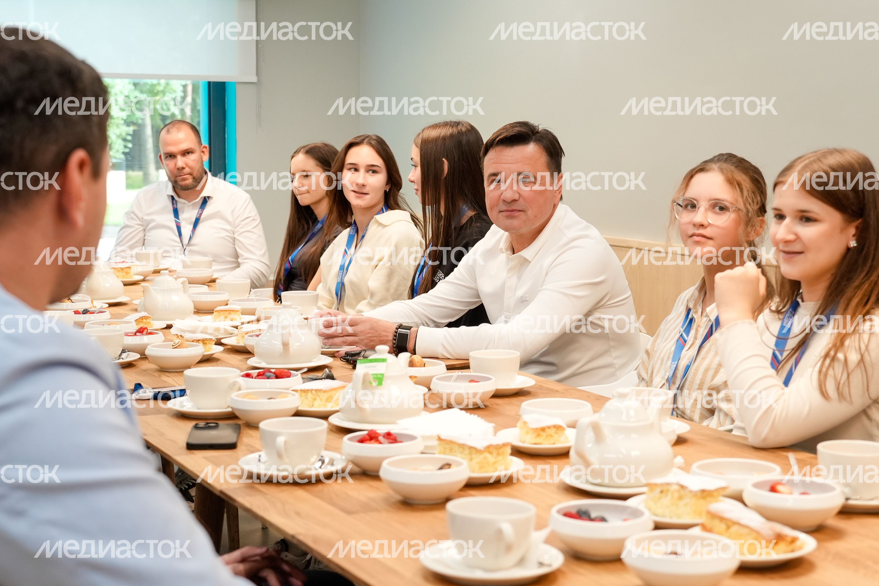 Андрей Воробьев приехал в Технолицей им. В.И. Долгих и пообщался с ребятами Андрей Воробьев приехал в Технолицей им. В.И. Долгих и пообщался с ребятами