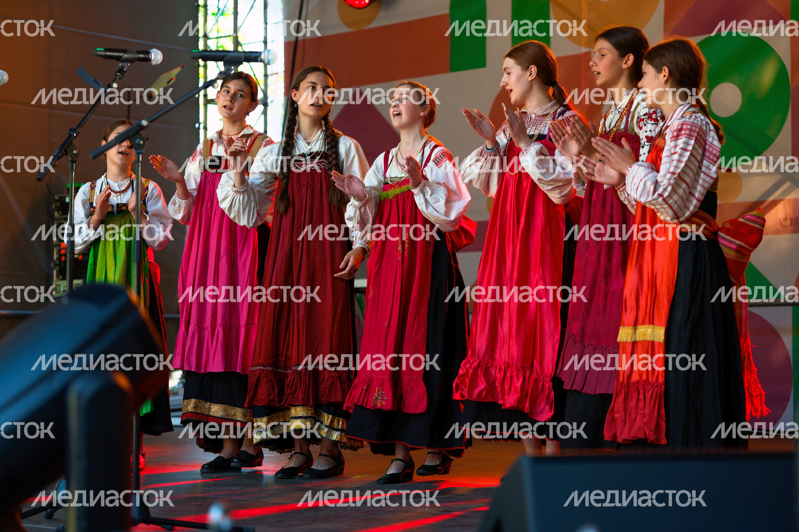 III музыкально-этнографический фестиваль "Поле Фолка" в Муранове