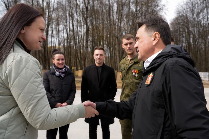 Андрей Воробьев проверил ход благоустройства Центрального парка в Щелково
