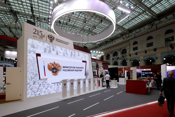 На площадке XVIII Международного форума "Транспорт России"