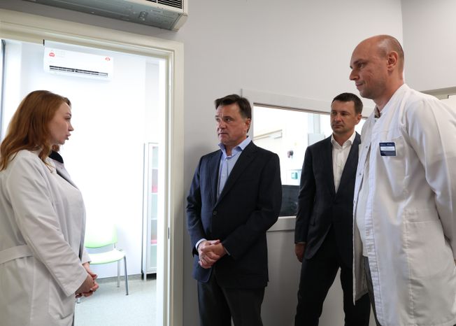 Андрей Воробьев проверил работу новой поликлиники в Ленинском округе