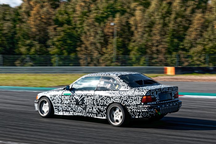 Дрифт-гонка автомобилей по автодрому Moscow Raceway на фестивале «Дрифт Экспо» в Волоколамске
