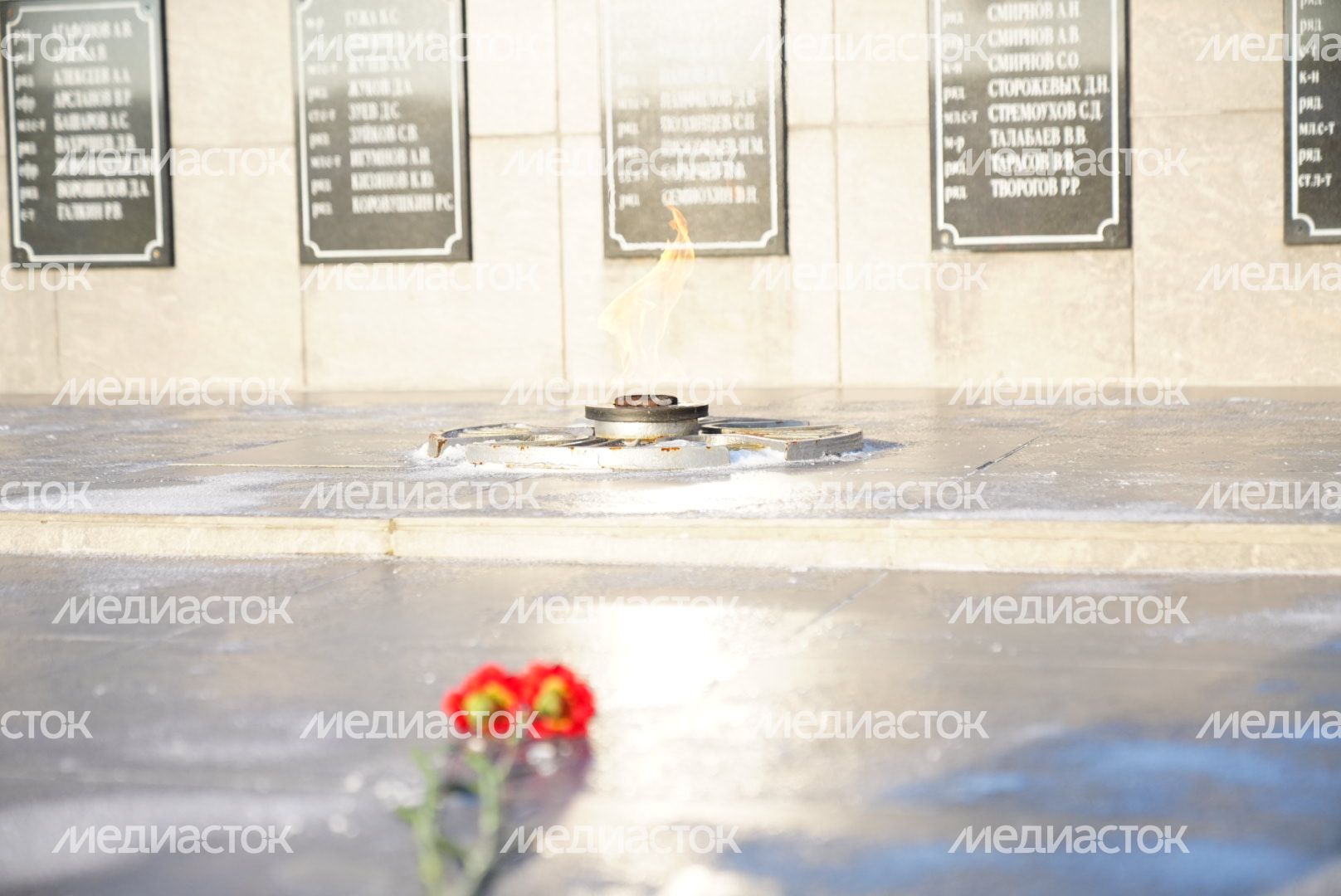Возложение цветов к мемориалу погибших десантников Губернатором Подмосковья