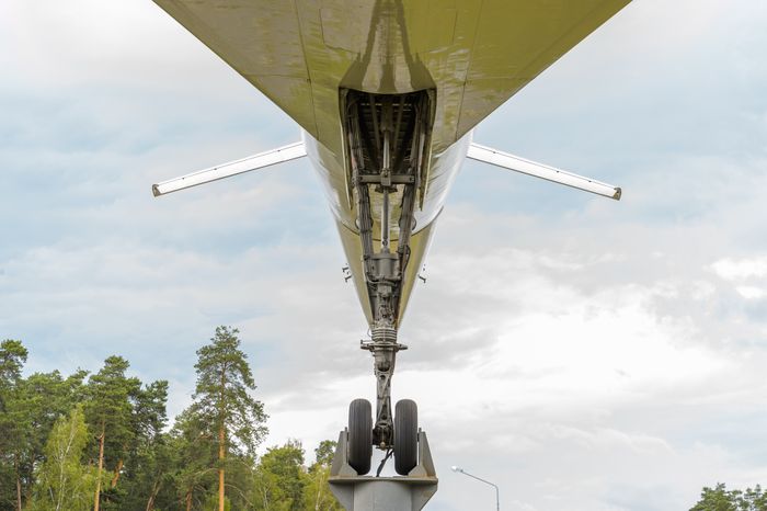 Памятник Ту-144