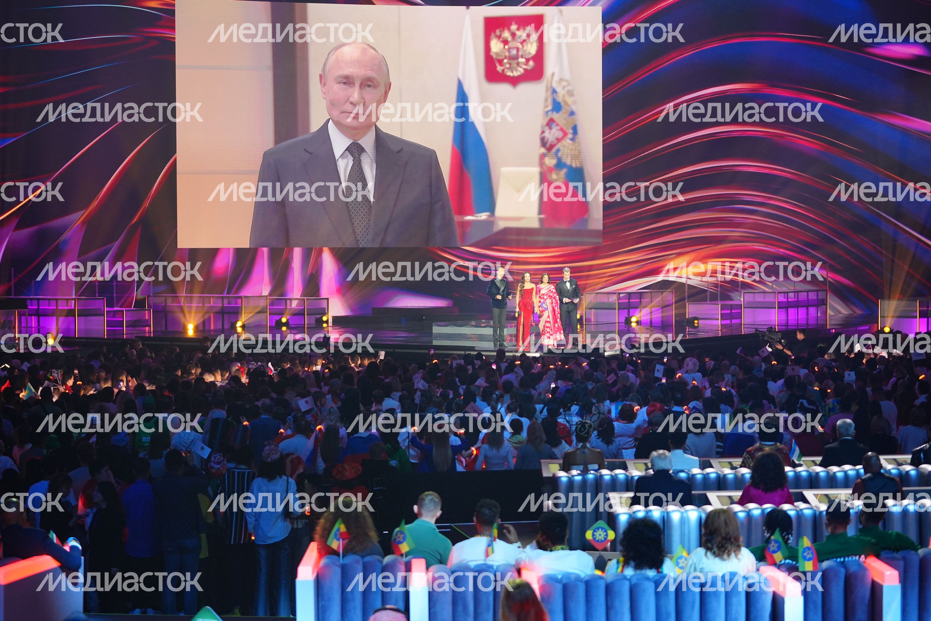Владимир Путин поприветствовал участников "Интервидения - 2025" Владимир Путин поприветствовал участников "Интервидения - 2025"