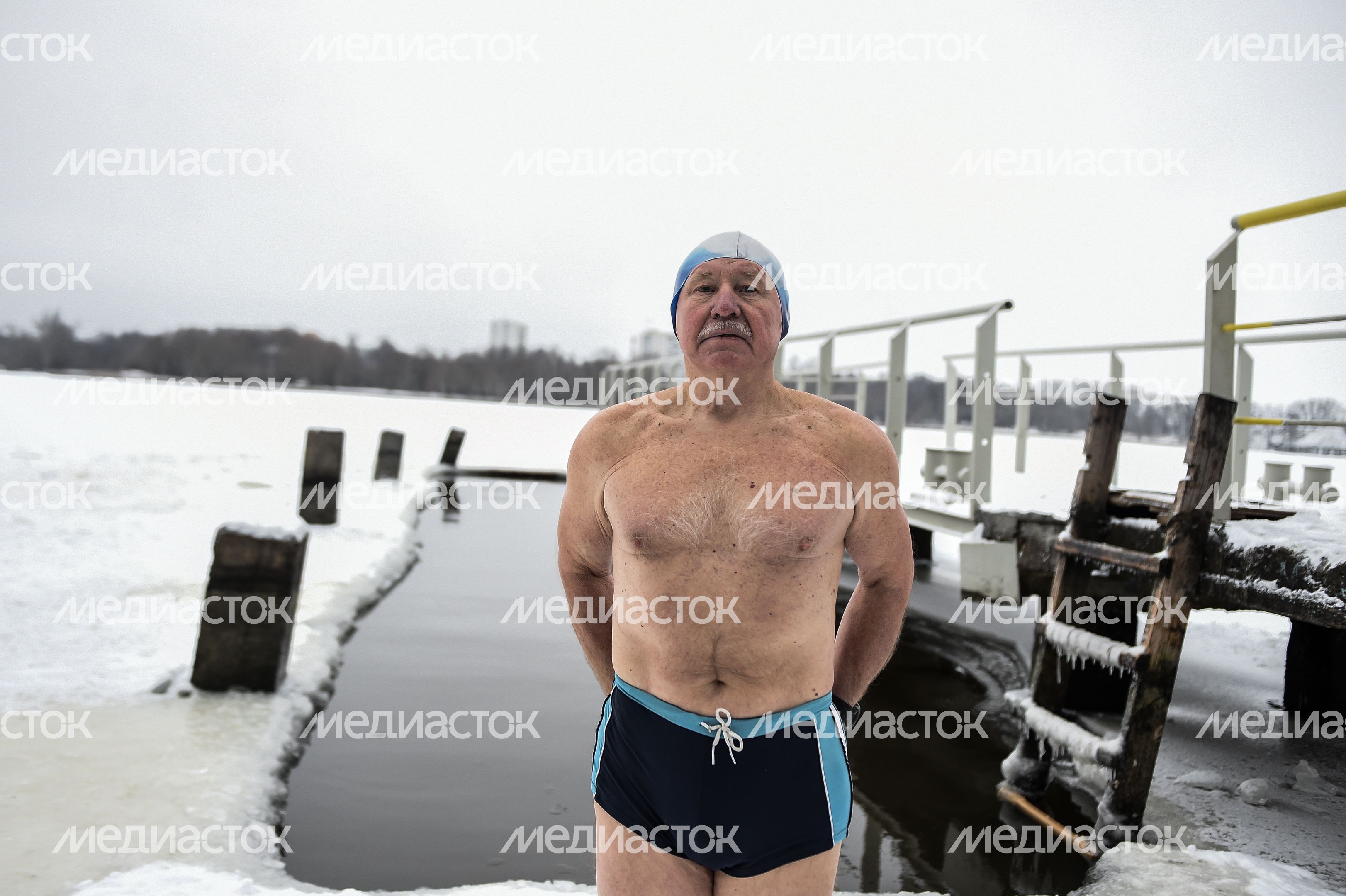 Купание моржей в Долгопрудном